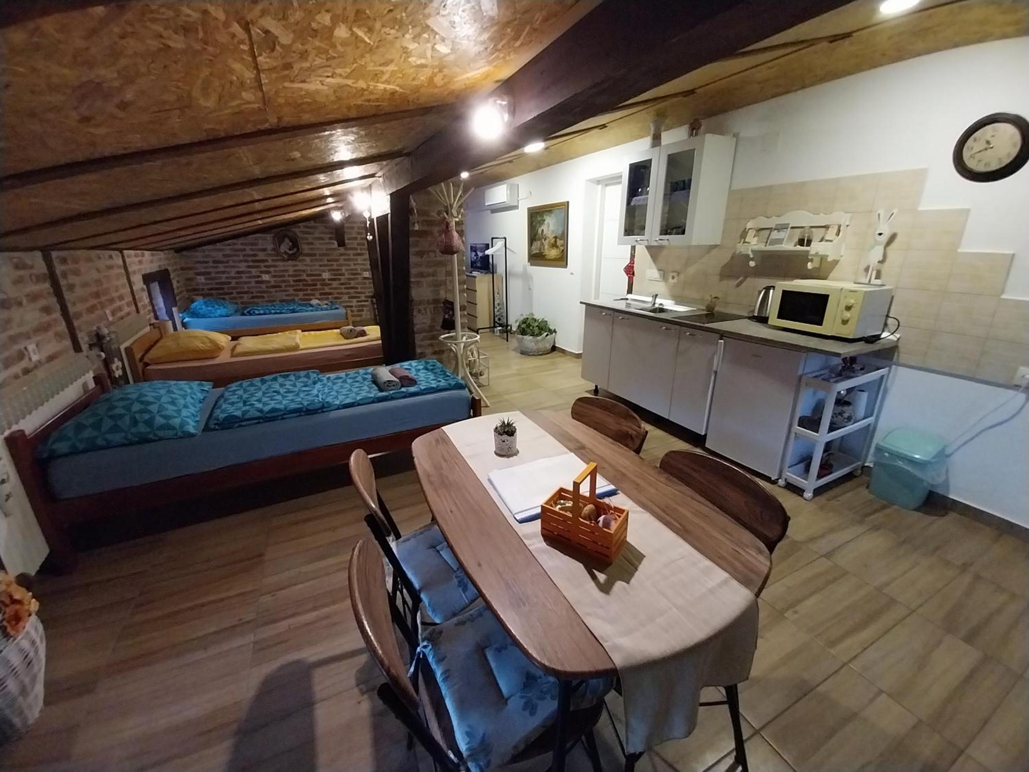 Apartment Ada Bed & Breakfast Gračac 외부 사진